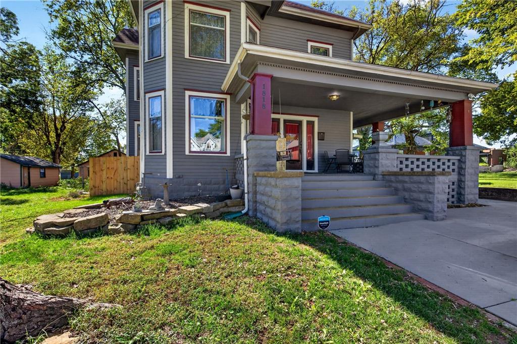 1818 Clark Avenue Property Photo 4