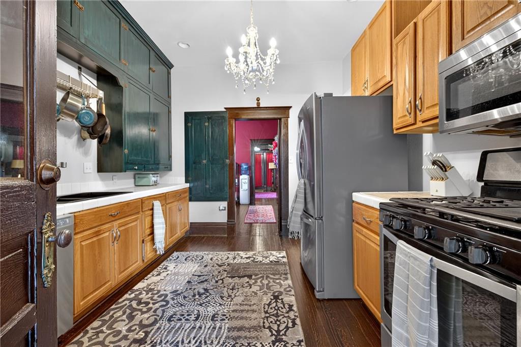 1818 Clark Avenue Property Photo 23