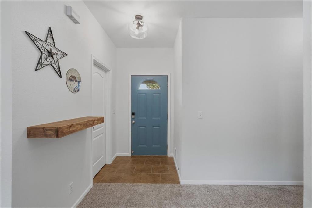 3025 N 157th Street Property Photo 4