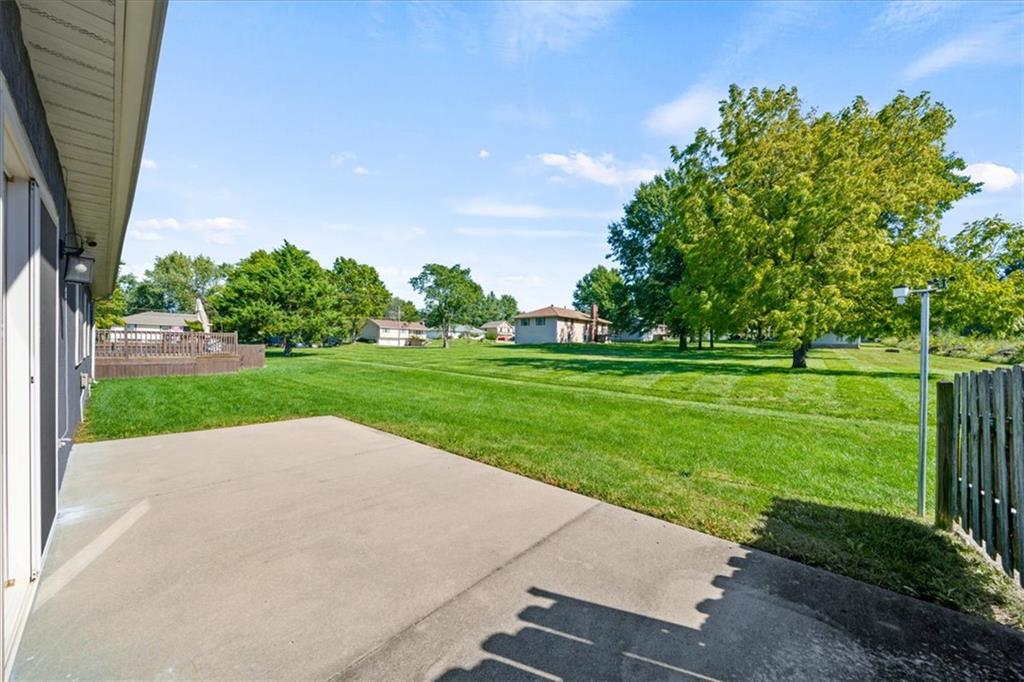 3025 N 157th Street Property Photo 11