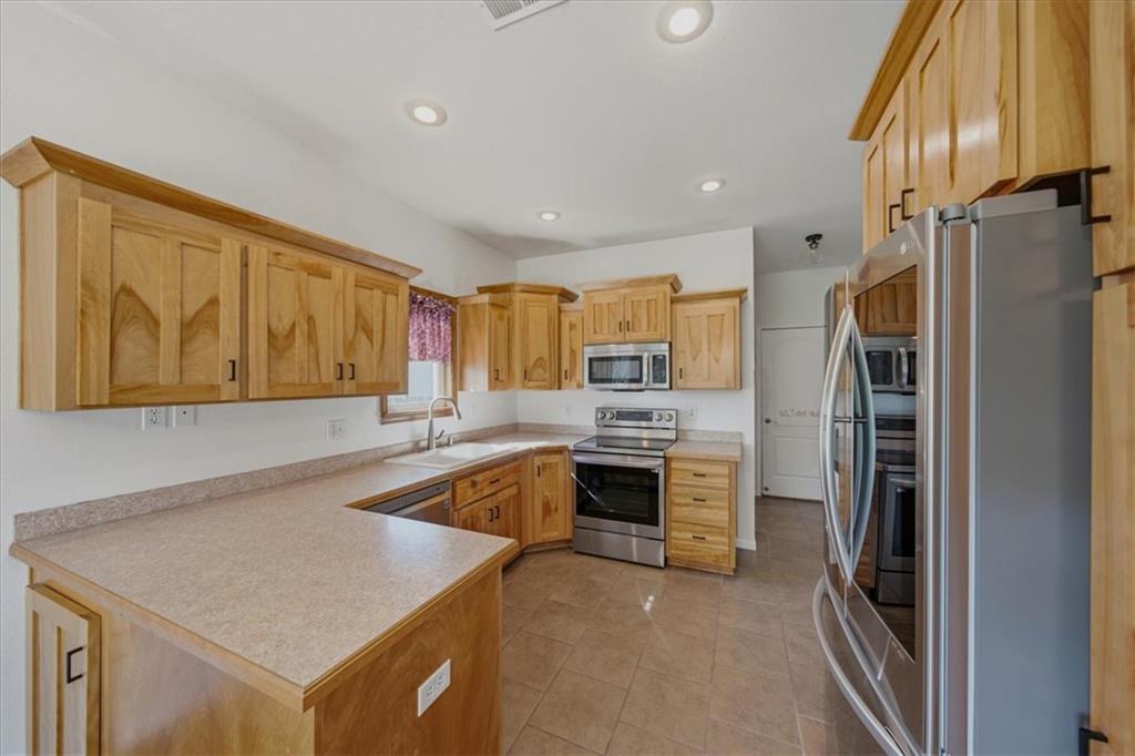 3025 N 157th Street Property Photo 15