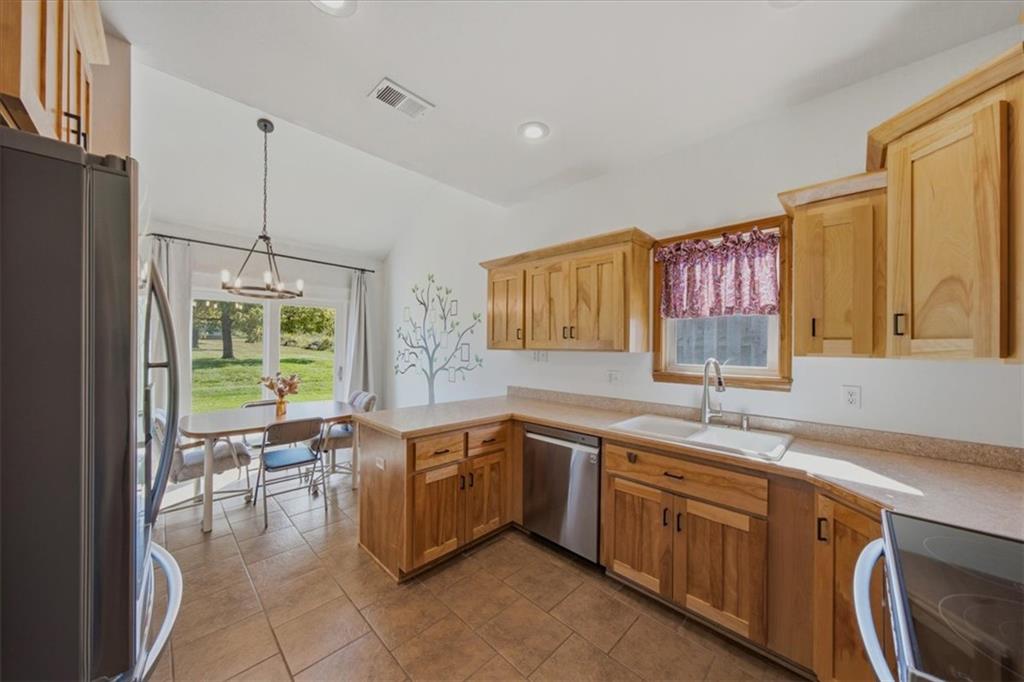 3025 N 157th Street Property Photo 19
