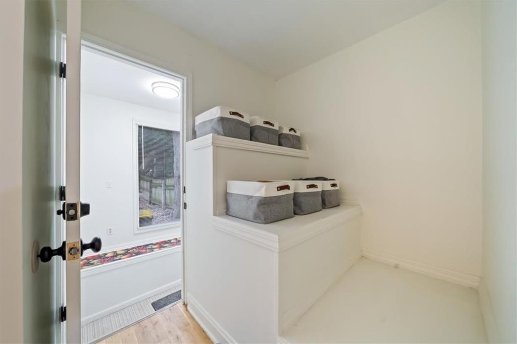 3921 Central Street Property Photo 22