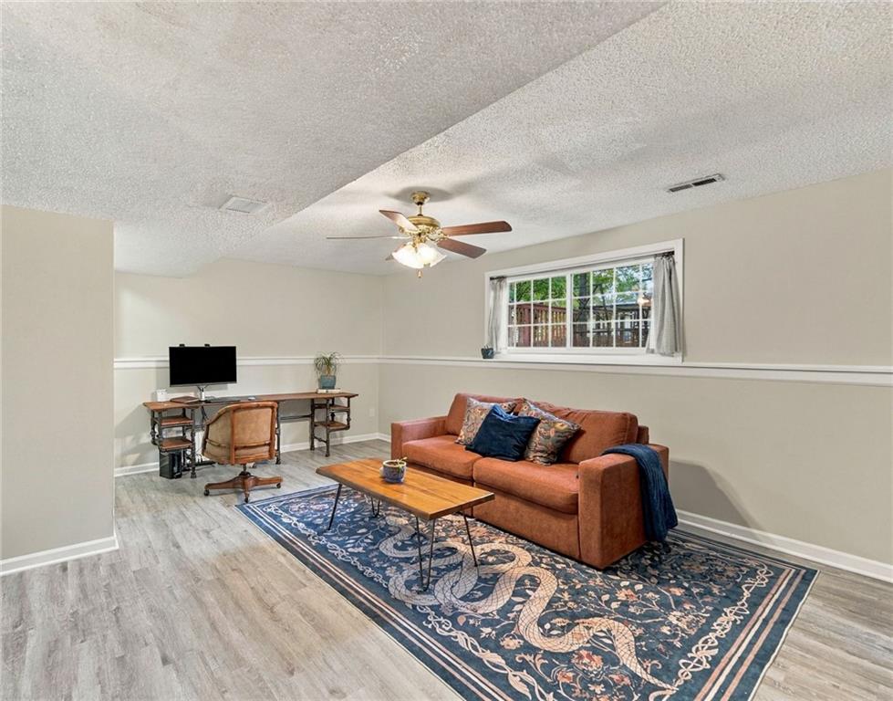 6500 N Jarboe Street Property Photo 18