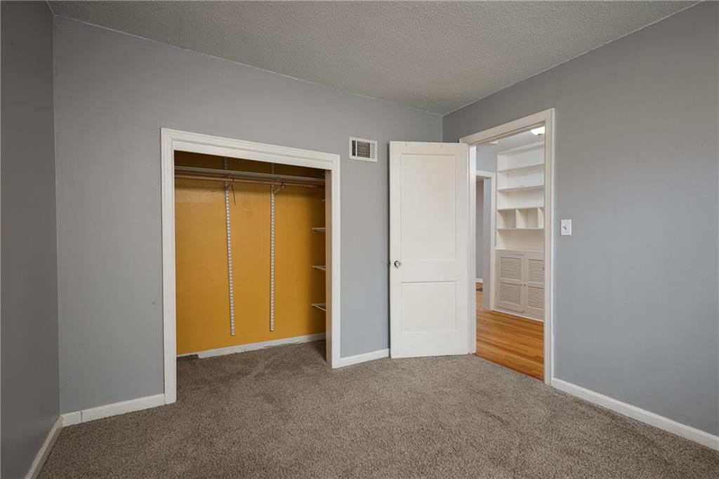3900 Blue Ridge Boulevard Property Photo 7