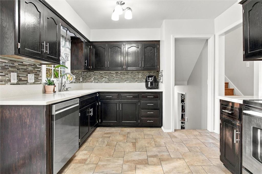 13929 S Summertree Lane Property Photo 8