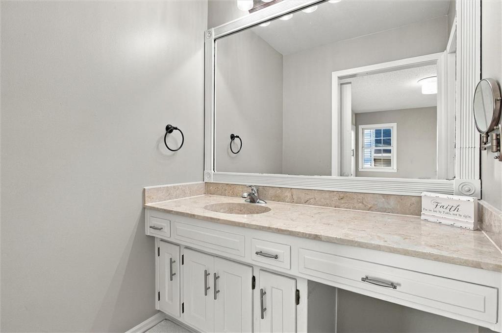 13929 S Summertree Lane Property Photo 16