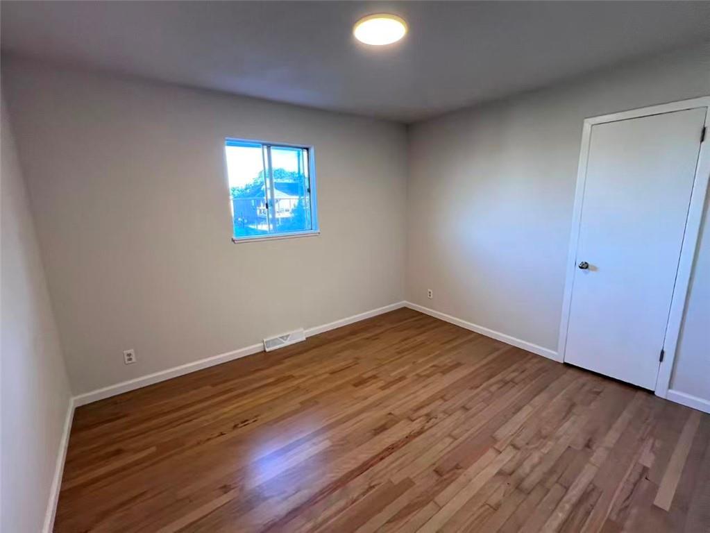 5013/5015 N Bellaire Avenue Property Photo 8