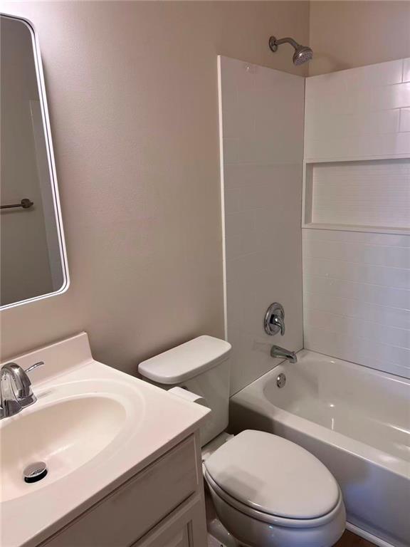 5013/5015 N Bellaire Avenue Property Photo 9
