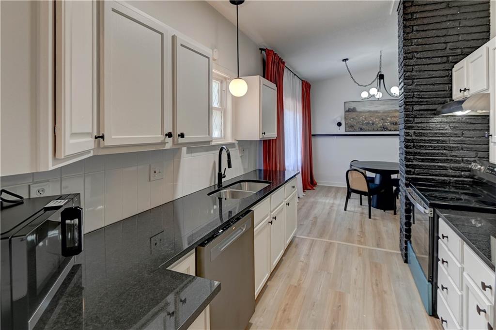 9800 Parkwood Avenue Property Photo 8