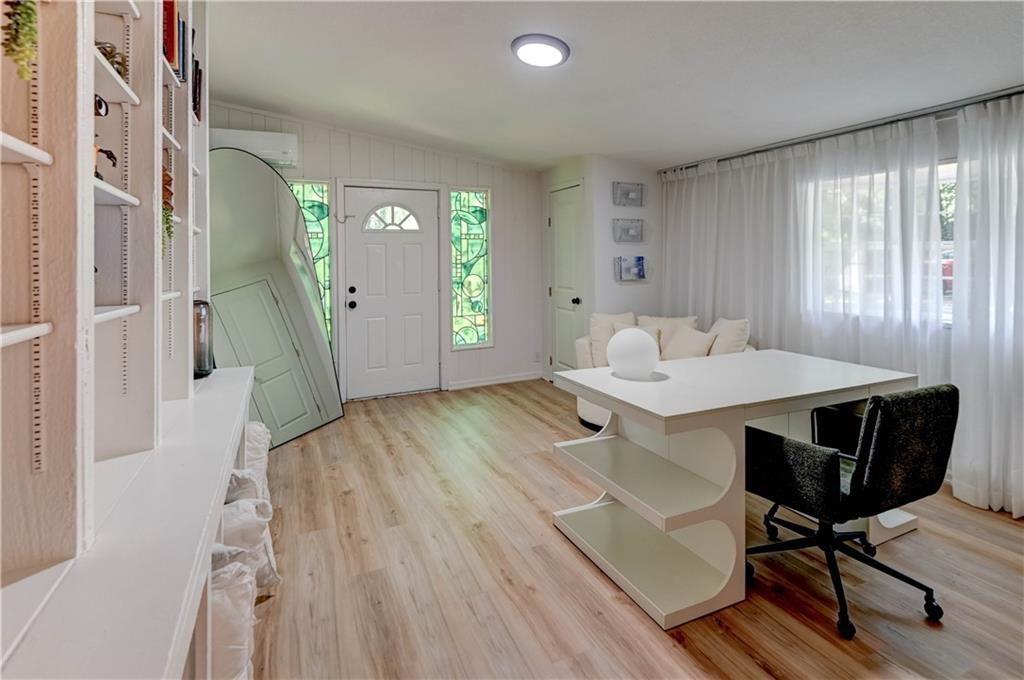 9800 Parkwood Avenue Property Photo 14