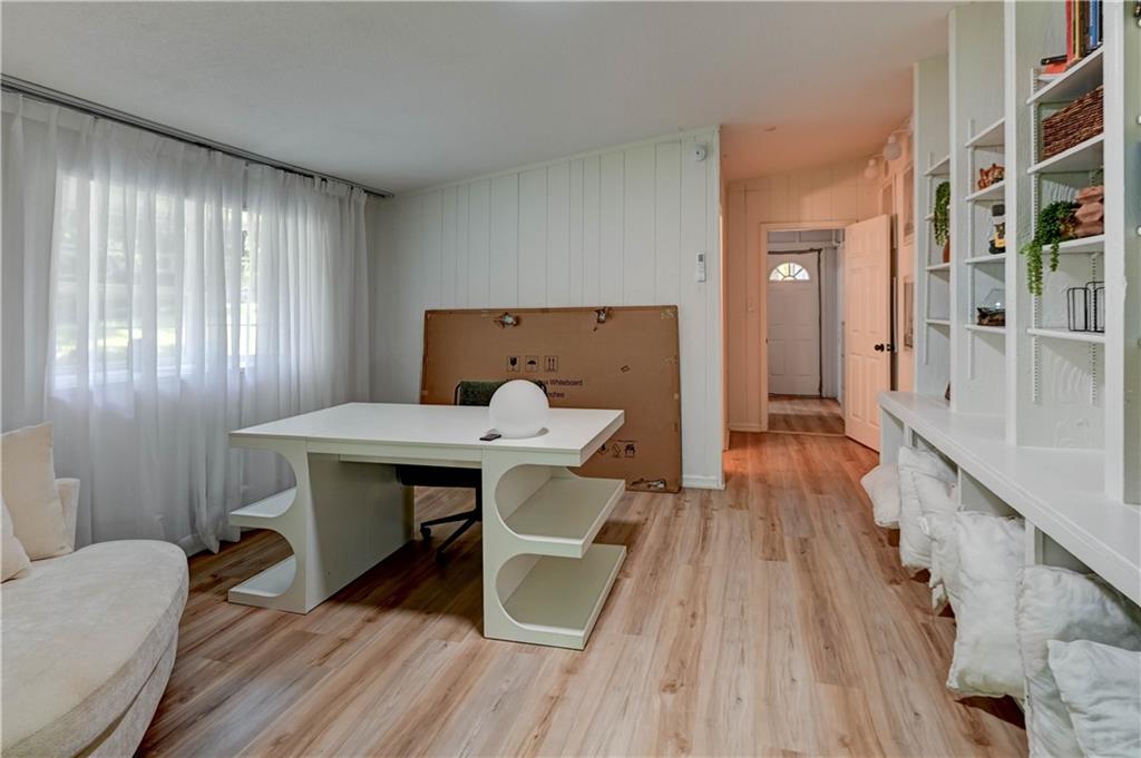 9800 Parkwood Avenue Property Photo 16