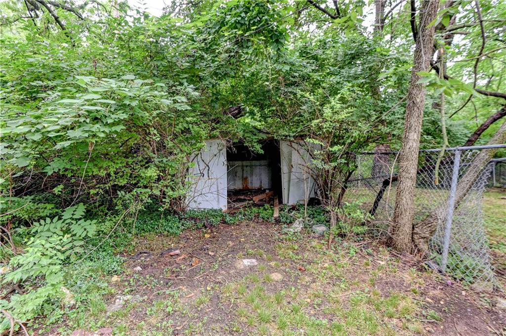 9800 Parkwood Avenue Property Photo 42