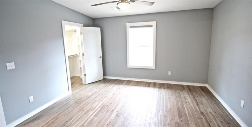 3915 Kenwood Avenue Property Photo 17