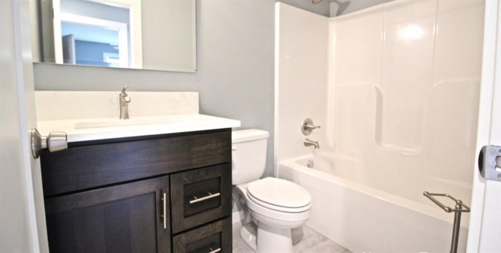 3915 Kenwood Avenue Property Photo 20