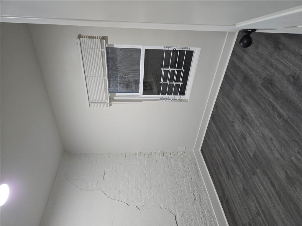2333 Lister Avenue Property Photo 9
