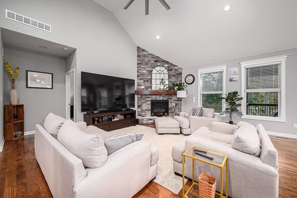12809 Hubbard Road Property Photo 9
