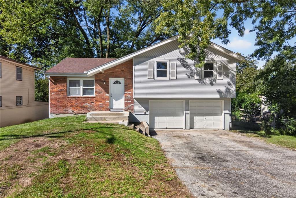 4412 N Olive Street Property Photo 2