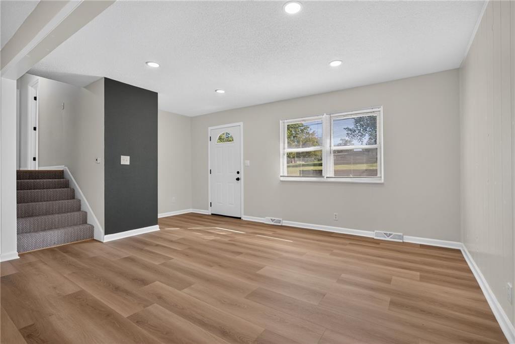 4412 N Olive Street Property Photo 8
