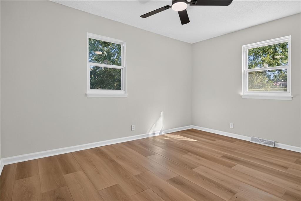 4412 N Olive Street Property Photo 18