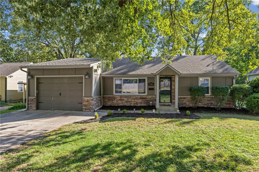 5701 W 53rd Street Property Photo 2
