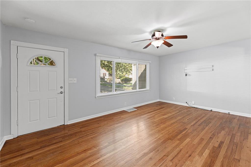 5701 W 53rd Street Property Photo 3
