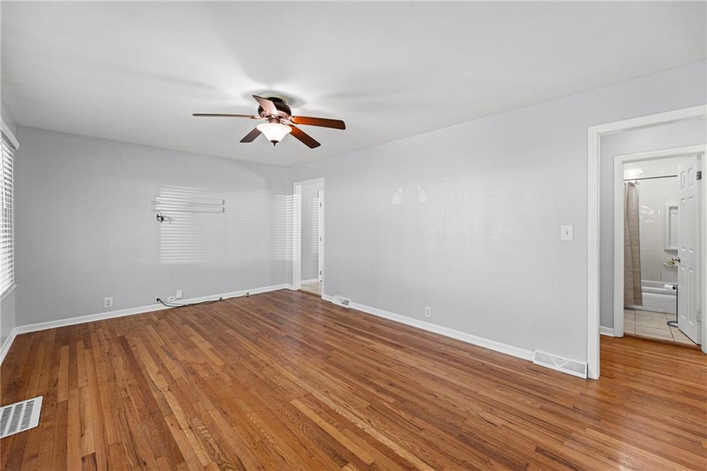 5701 W 53rd Street Property Photo 5
