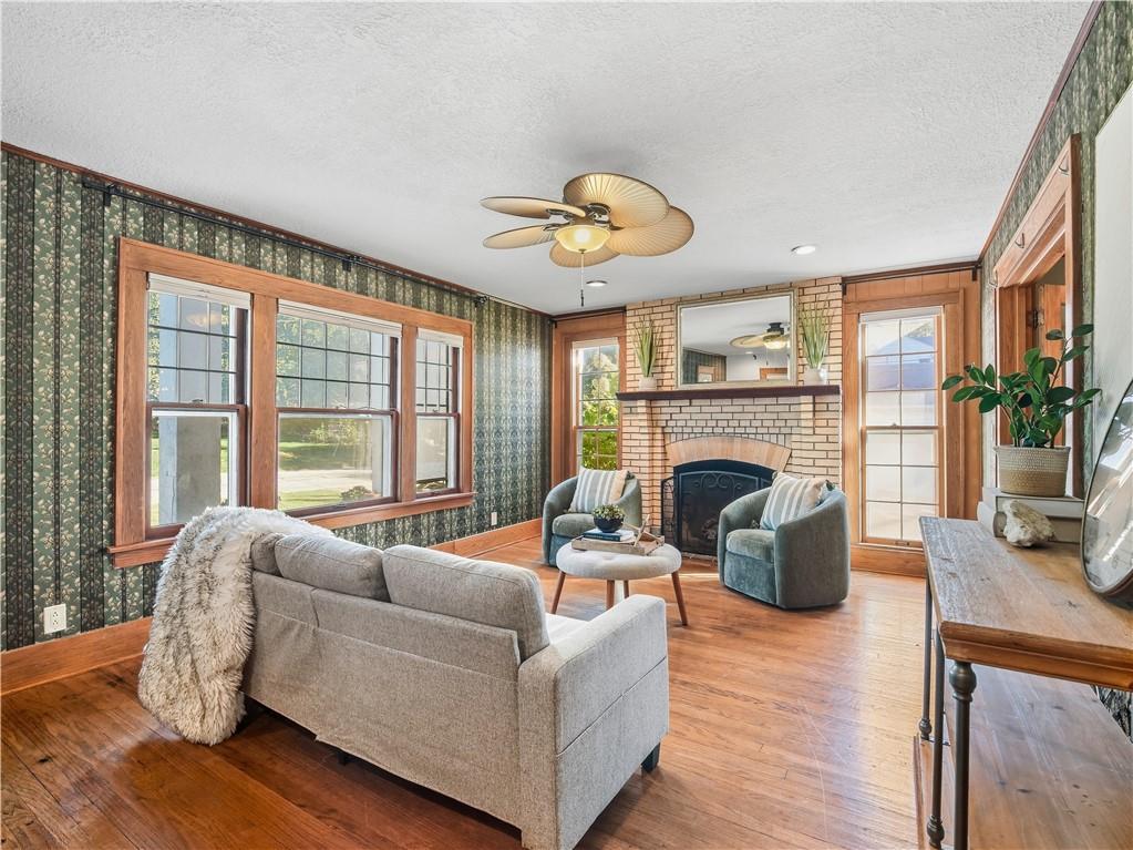 200 Sw Madison Street Property Photo 3