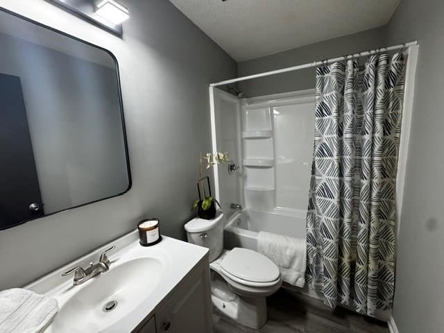318 S Kenwood Lane Property Photo 12