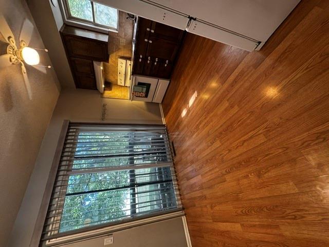 318 S Kenwood Lane Property Photo 14