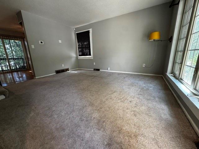 318 S Kenwood Lane Property Photo 18