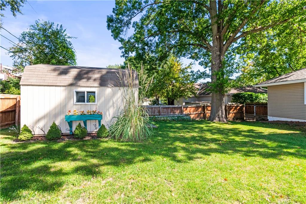 15390 E 45th Street Property Photo 35