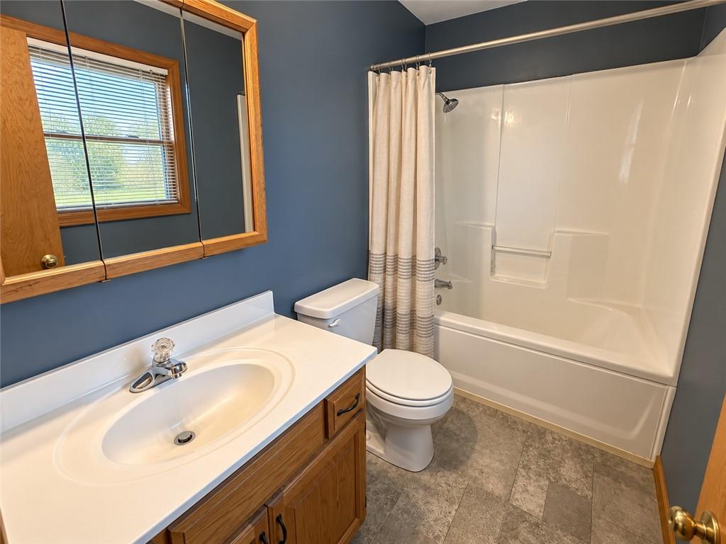 5302 Stoneridge Drive Property Photo 12