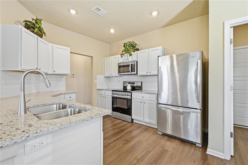 526 N Pear Street Property Photo 14