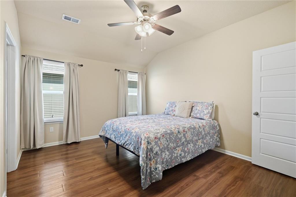 526 N Pear Street Property Photo 19