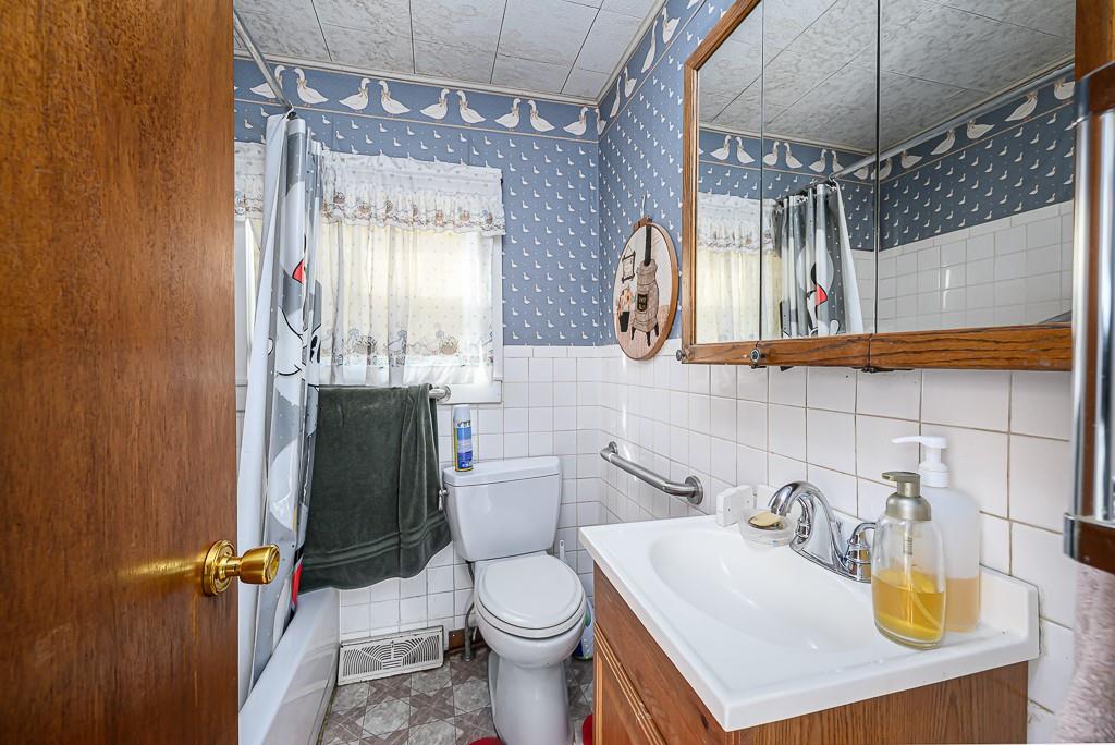 847 Tauromee Avenue Property Photo 2