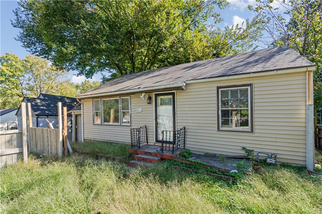 6411 Walrond Avenue Property Photo 2