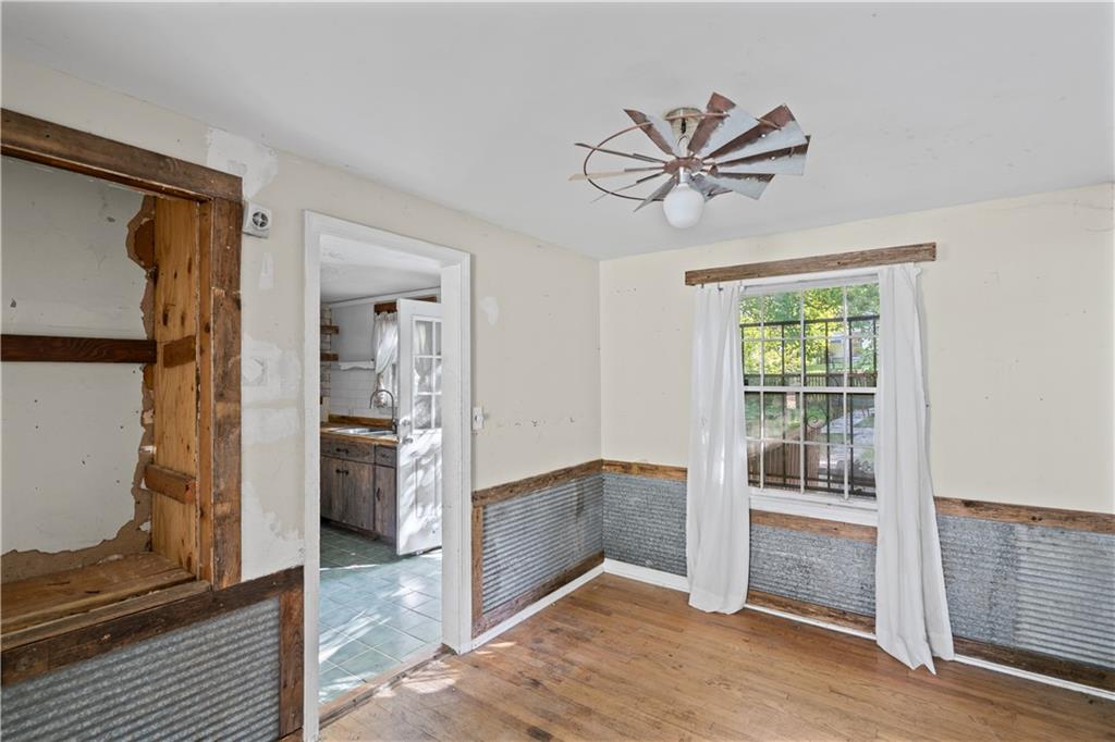 6411 Walrond Avenue Property Photo 7