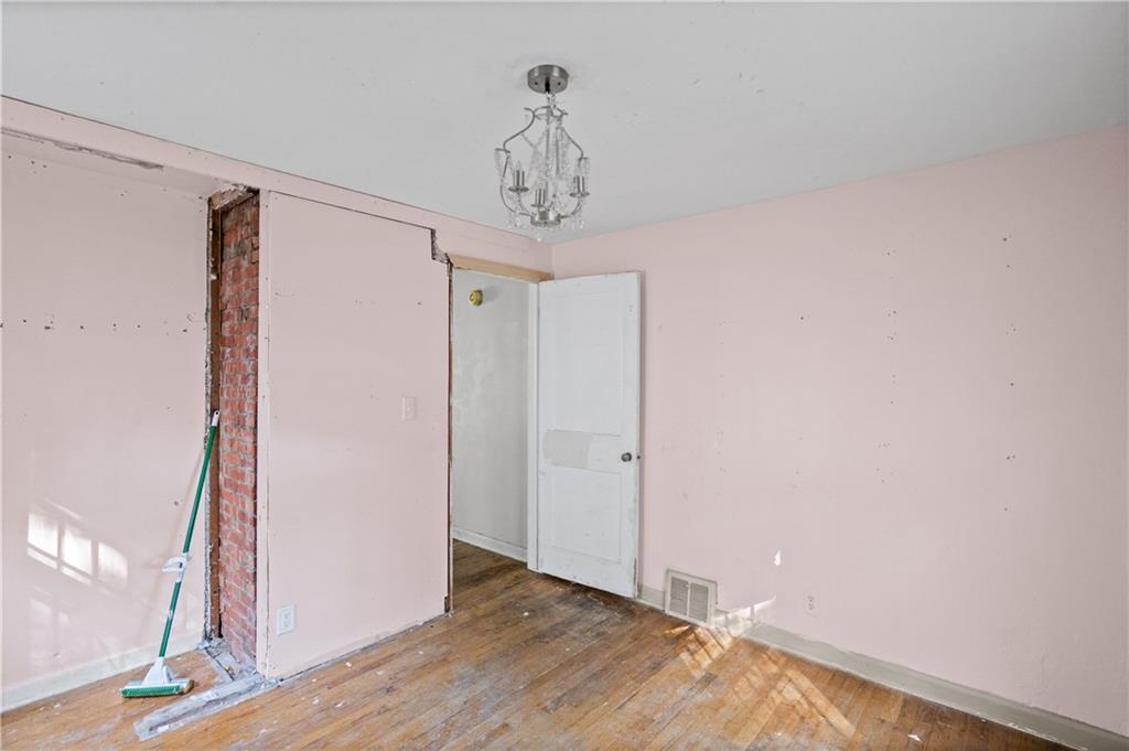6411 Walrond Avenue Property Photo 20