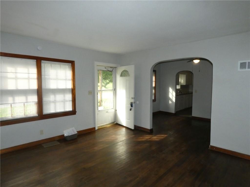 4701 Nw Green Hills Road Property Photo 9