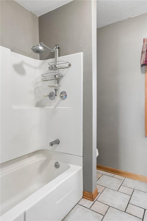 3002 W 44th Avenue Property Photo 15