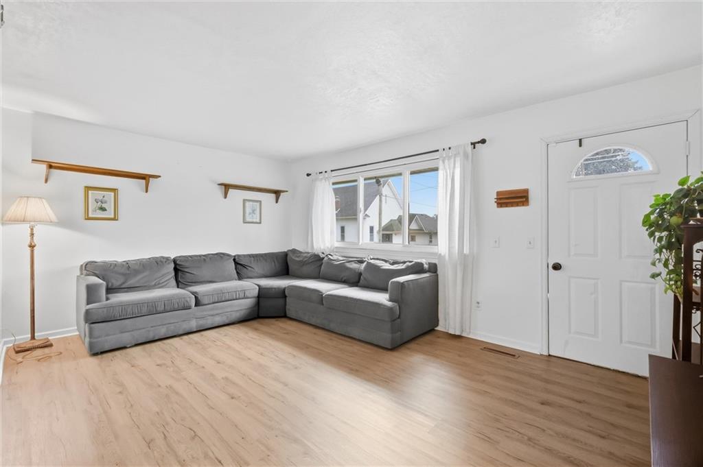 402 Depot Street Property Photo 5