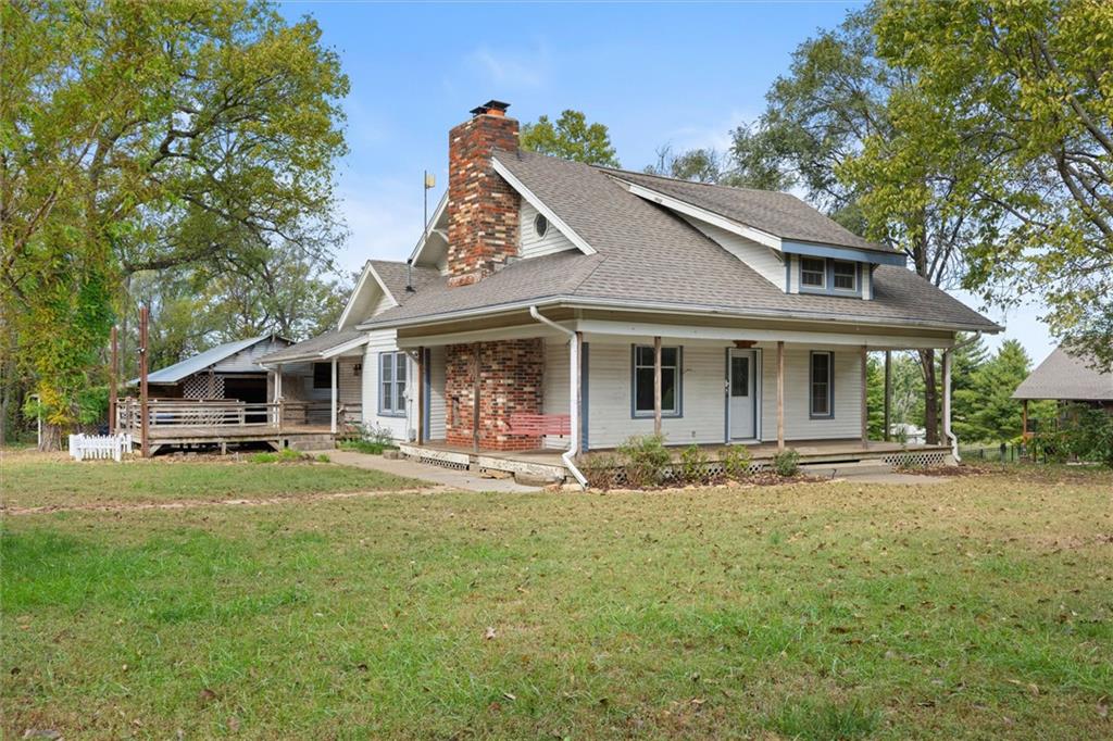 2333 Se Tecumseh Road Property Photo 2