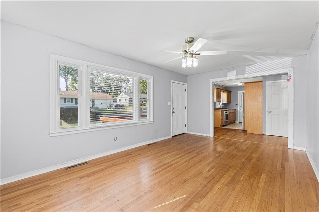 3607 S Osage Street Property Photo 4