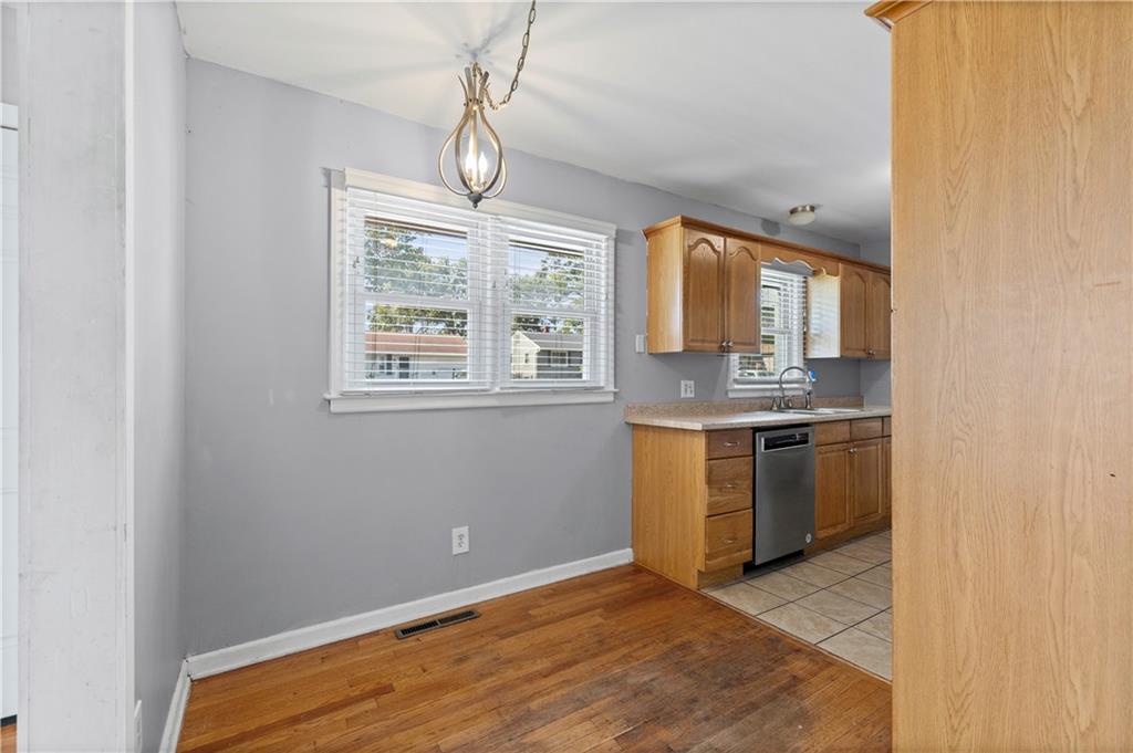 3607 S Osage Street Property Photo 5