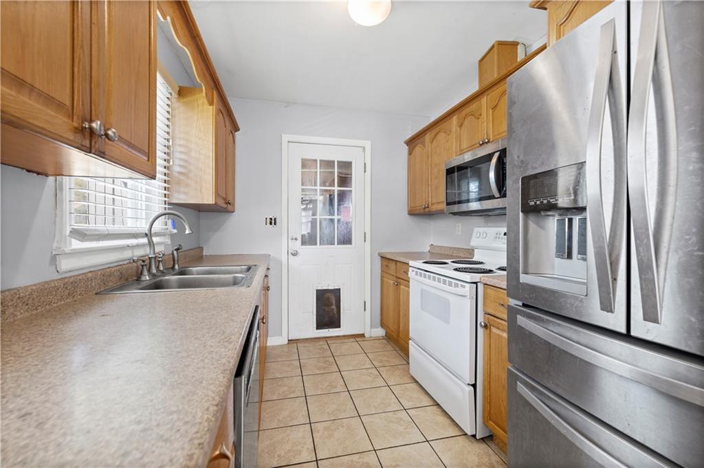 3607 S Osage Street Property Photo 6