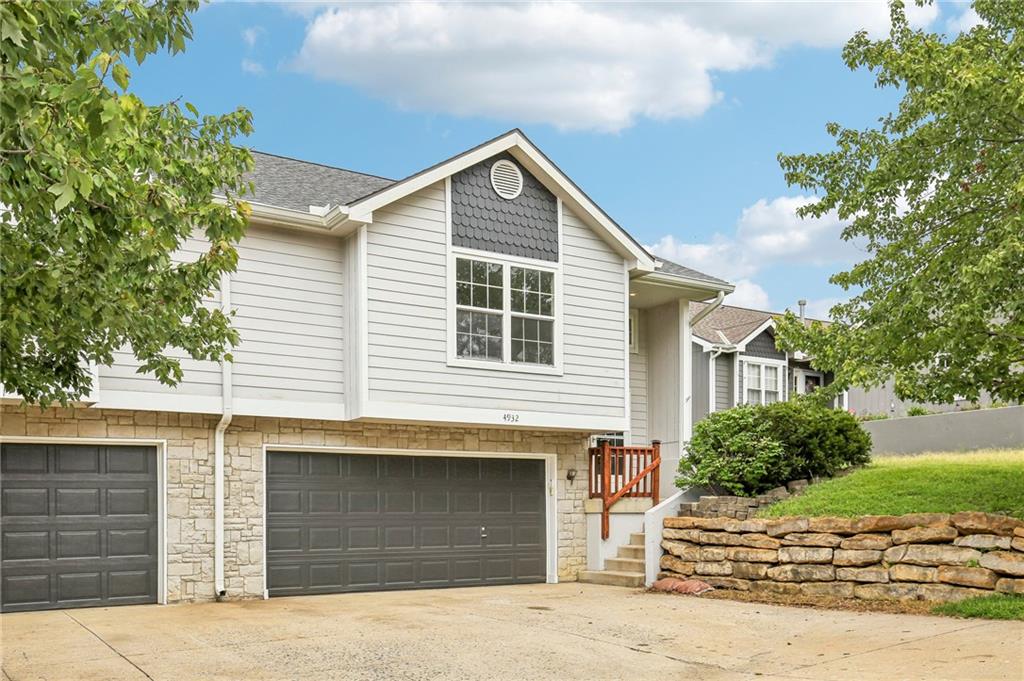 4932 Stoneback Place Property Photo 1