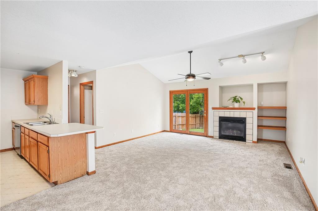 4932 Stoneback Place Property Photo 3