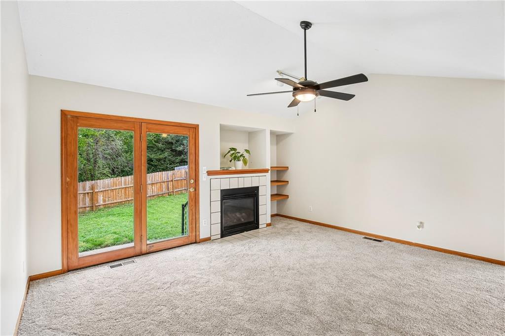 4932 Stoneback Place Property Photo 4