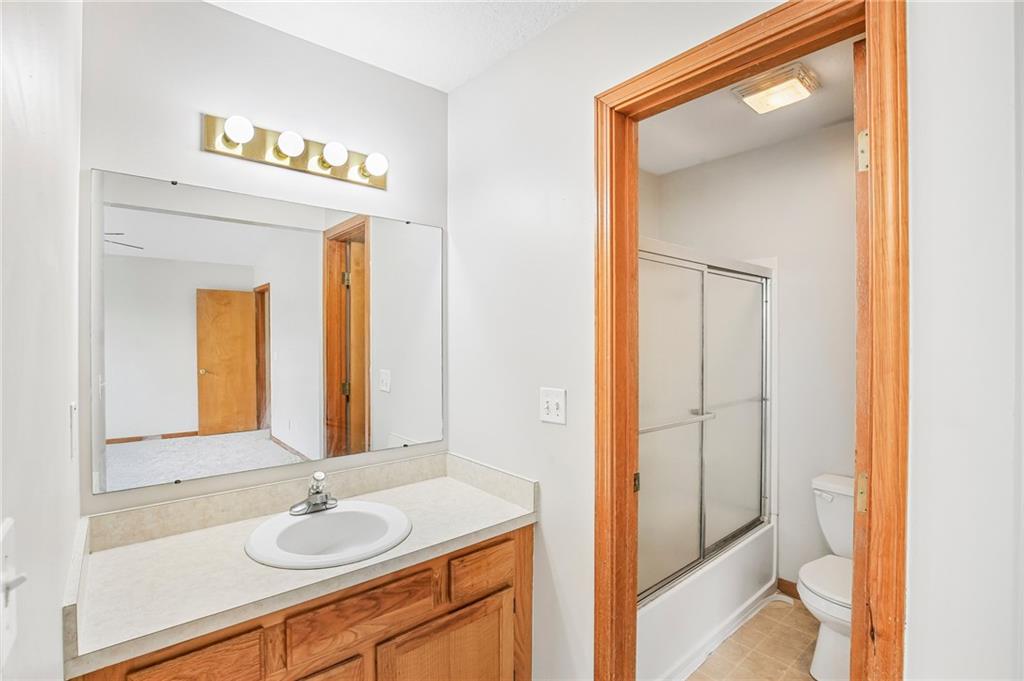 4932 Stoneback Place Property Photo 17